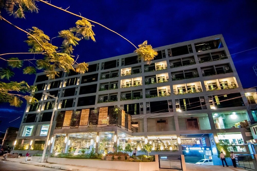 Big Hotel Cebu Exterior foto